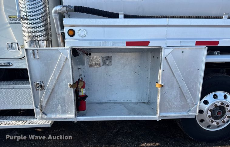 image for item EG2019 2004 Freightliner FLD112 fuel truck