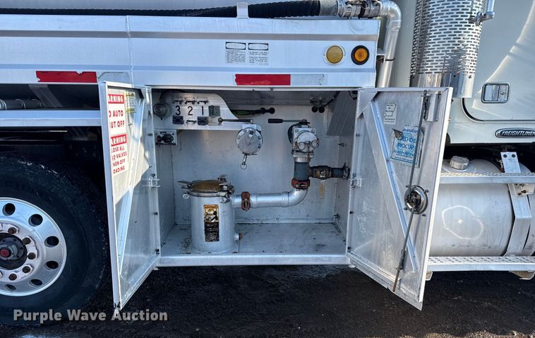 image for item EG2019 2004 Freightliner FLD112 fuel truck