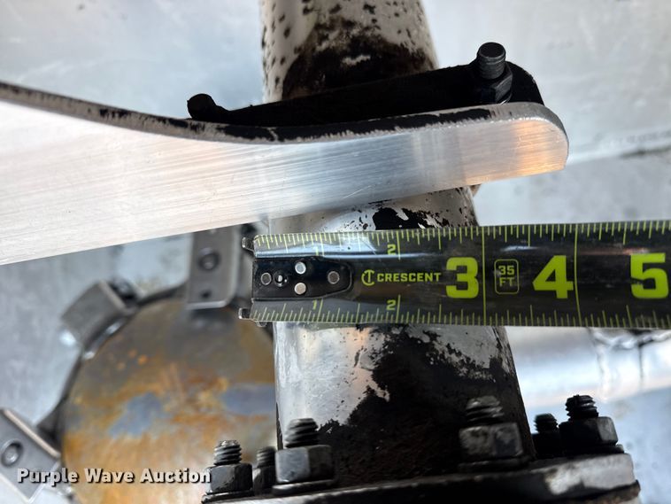 image for item EG2019 2004 Freightliner FLD112 fuel truck