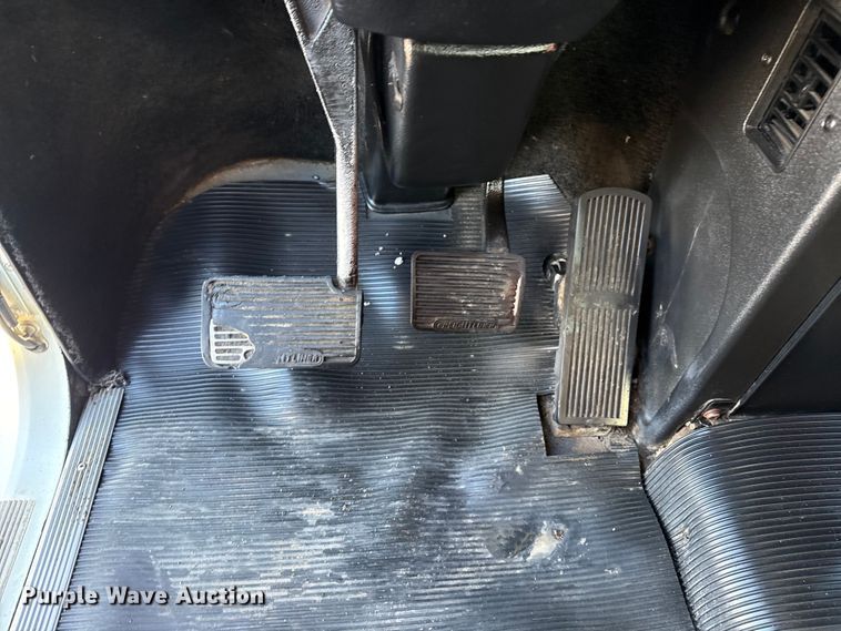 image for item EG2019 2004 Freightliner FLD112 fuel truck