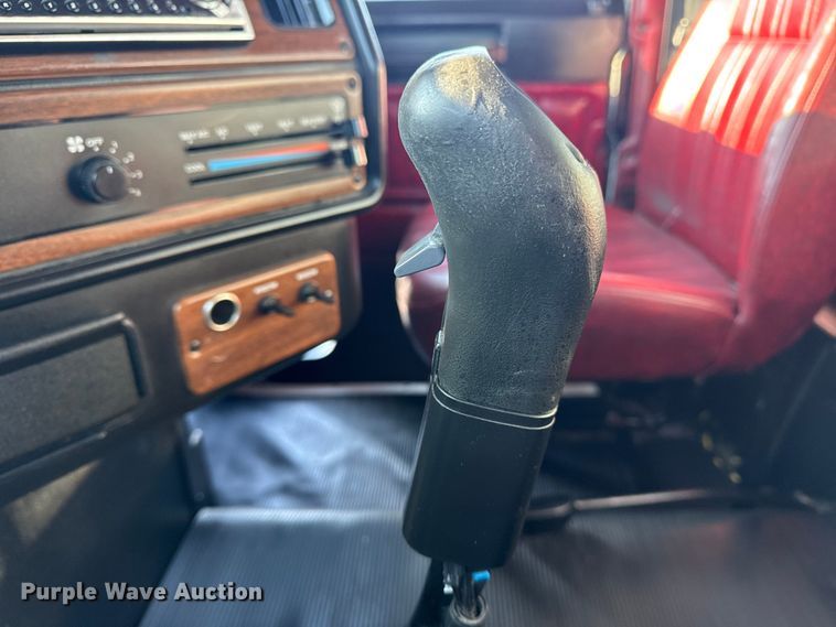 image for item EG2019 2004 Freightliner FLD112 fuel truck