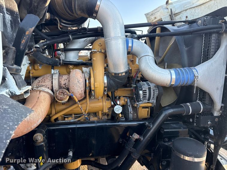 image for item EG2019 2004 Freightliner FLD112 fuel truck