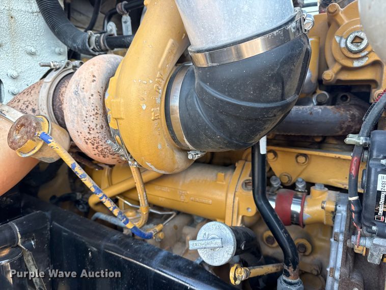 image for item EG2019 2004 Freightliner FLD112 fuel truck