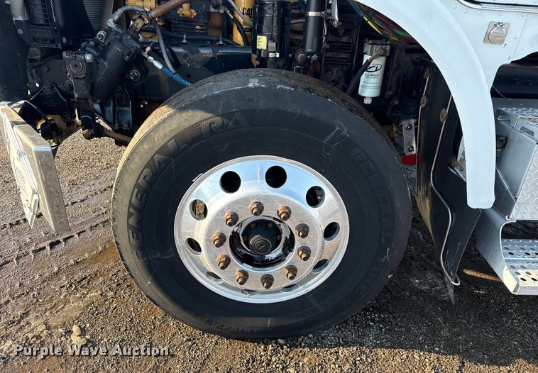 image for item EG2019 2004 Freightliner FLD112 fuel truck