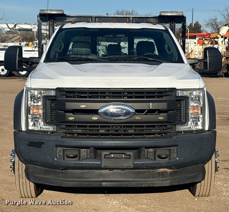 image for item EG2043 2018 Ford F450 Super Duty XL Ext. Cab flatbed pickup truck