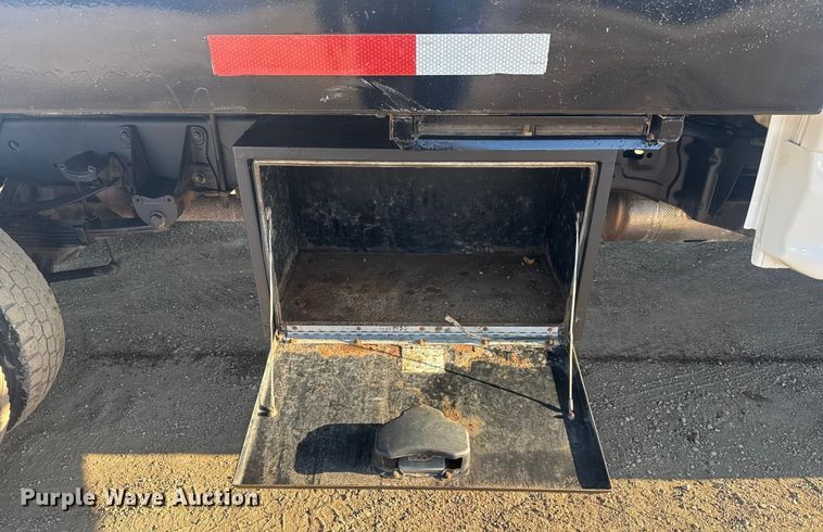 image for item EG2043 2018 Ford F450 Super Duty XL Ext. Cab flatbed pickup truck