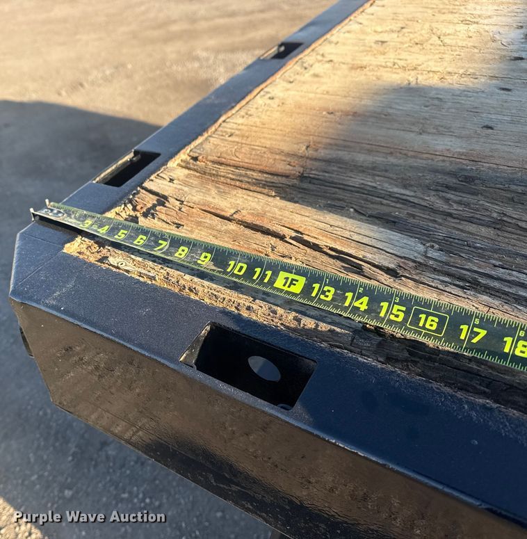 image for item EG2043 2018 Ford F450 Super Duty XL Ext. Cab flatbed pickup truck