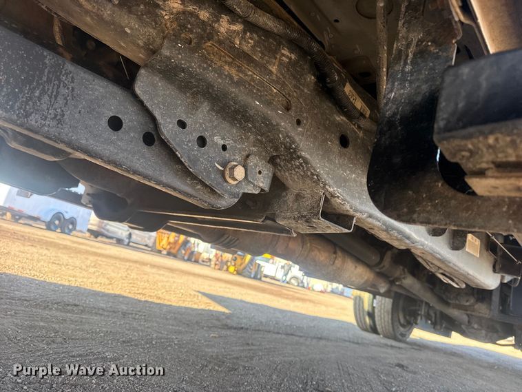 image for item EG2043 2018 Ford F450 Super Duty XL Ext. Cab flatbed pickup truck