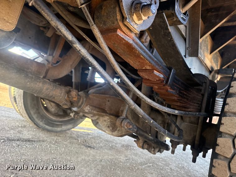 image for item EG2043 2018 Ford F450 Super Duty XL Ext. Cab flatbed pickup truck