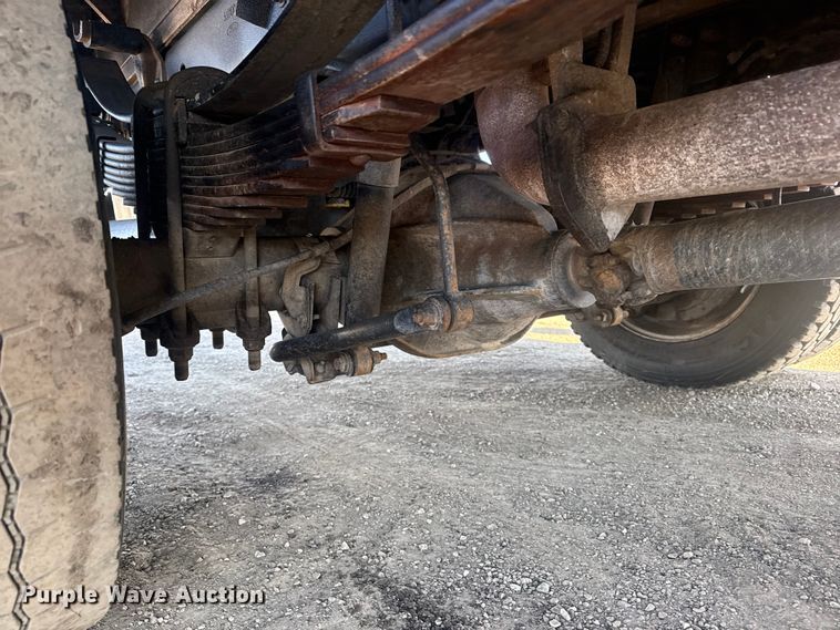 image for item EG2043 2018 Ford F450 Super Duty XL Ext. Cab flatbed pickup truck