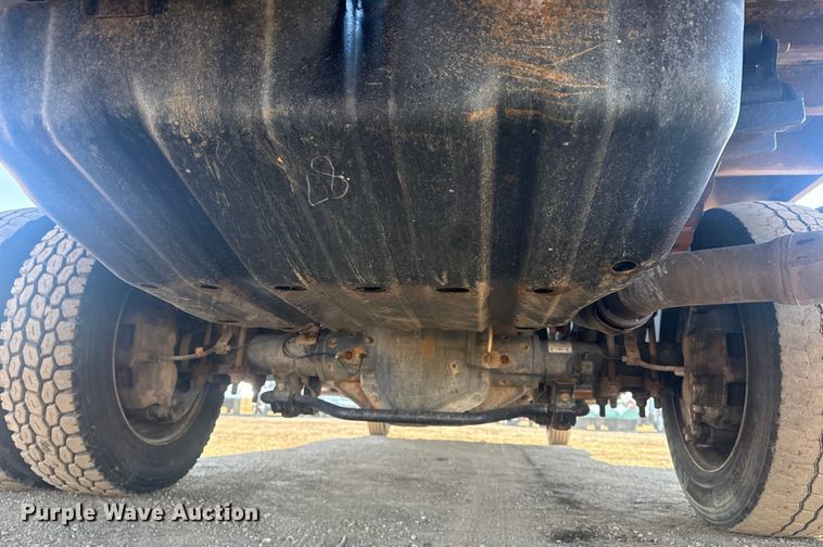 image for item EG2043 2018 Ford F450 Super Duty XL Ext. Cab flatbed pickup truck