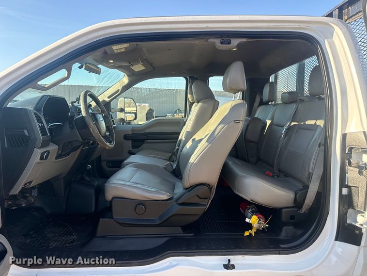 image for item EG2043 2018 Ford F450 Super Duty XL Ext. Cab flatbed pickup truck