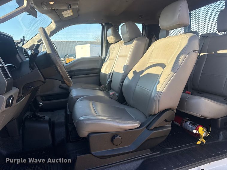 image for item EG2043 2018 Ford F450 Super Duty XL Ext. Cab flatbed pickup truck