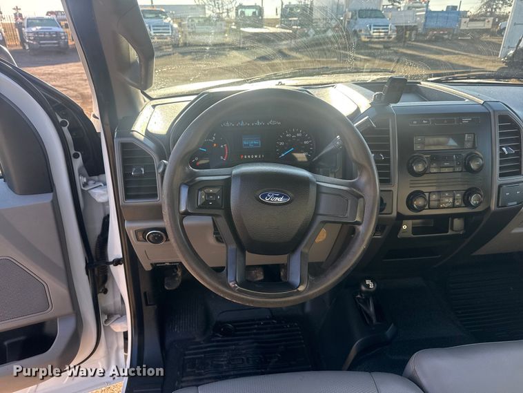 image for item EG2043 2018 Ford F450 Super Duty XL Ext. Cab flatbed pickup truck