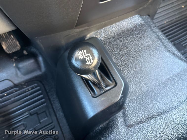 image for item EG2043 2018 Ford F450 Super Duty XL Ext. Cab flatbed pickup truck