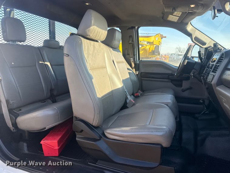 image for item EG2043 2018 Ford F450 Super Duty XL Ext. Cab flatbed pickup truck