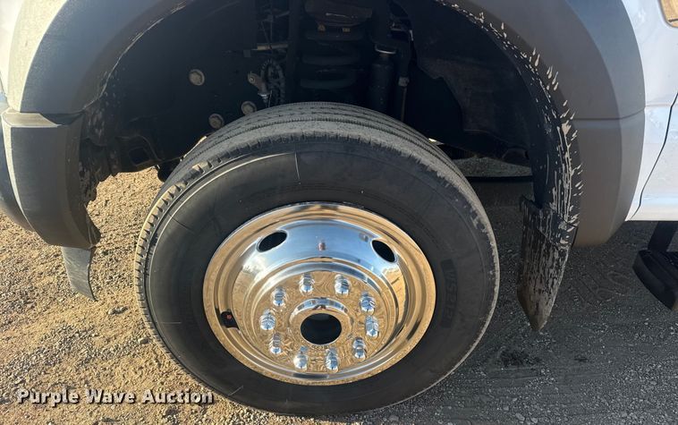 image for item EG2043 2018 Ford F450 Super Duty XL Ext. Cab flatbed pickup truck