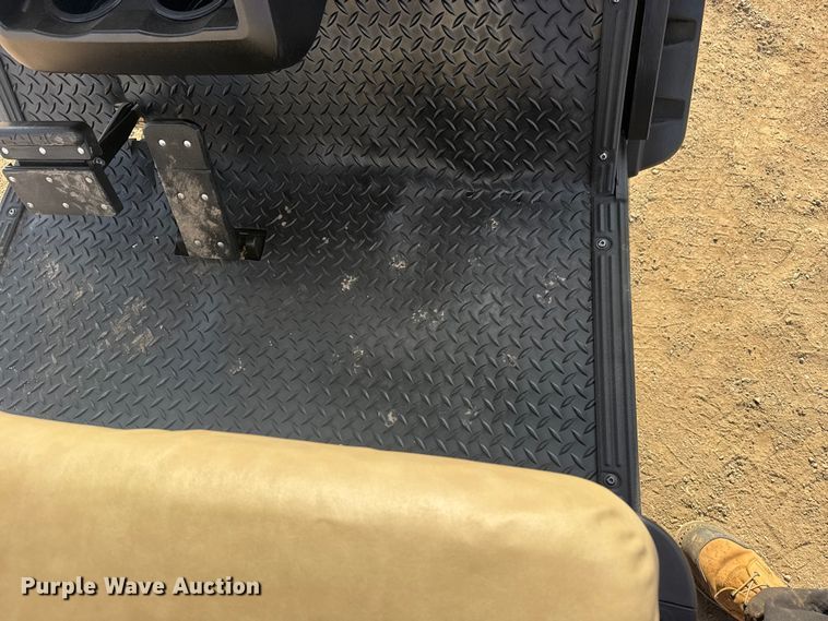 image for item EG2047 Cushman Hauler 800X golf cart