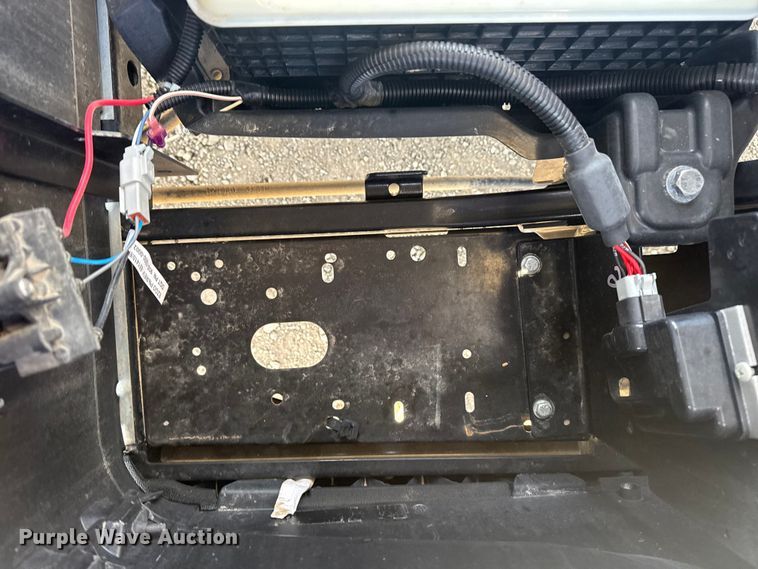 image for item EG2047 Cushman Hauler 800X golf cart