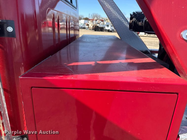 image for item EG2054 1996 International 4700 tow truck