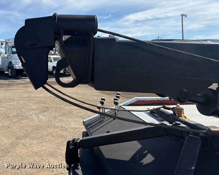 image for item EG2054 1996 International 4700 tow truck