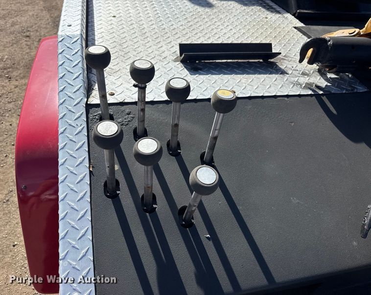 image for item EG2054 1996 International 4700 tow truck