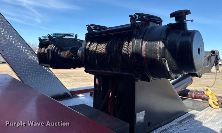 image for item EG2054 1996 International 4700 tow truck