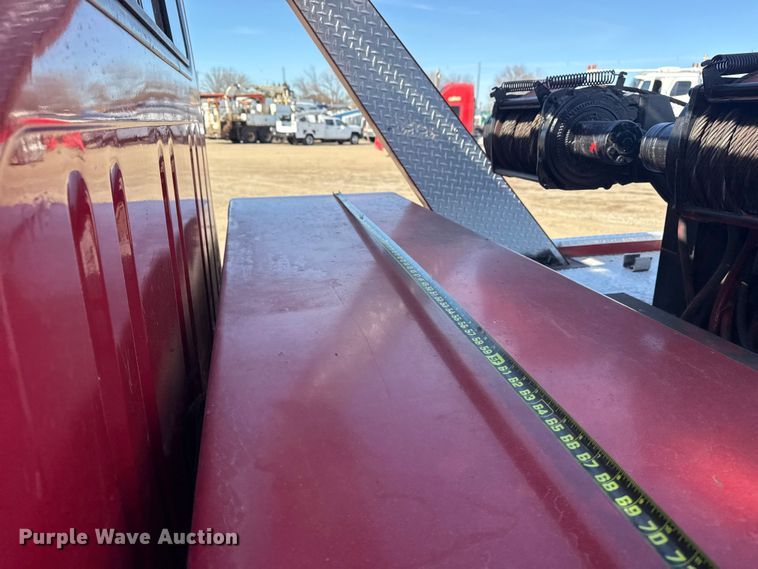 image for item EG2054 1996 International 4700 tow truck