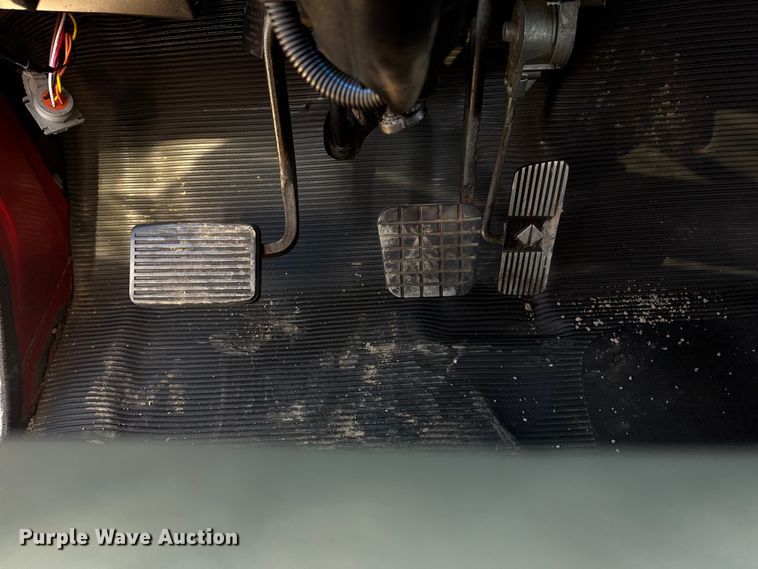 image for item EG2054 1996 International 4700 tow truck