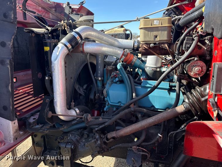 image for item EG2054 1996 International 4700 tow truck