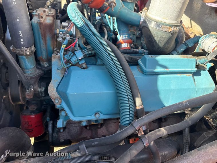 image for item EG2054 1996 International 4700 tow truck