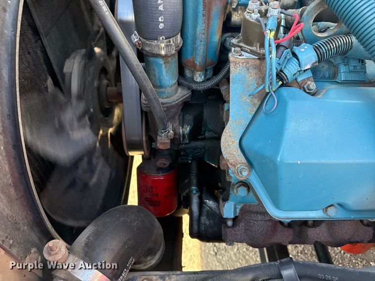 image for item EG2054 1996 International 4700 tow truck