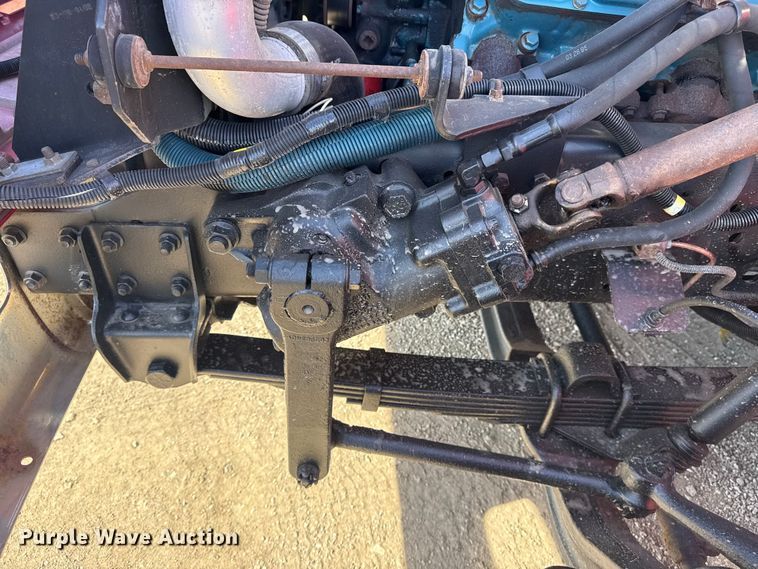 image for item EG2054 1996 International 4700 tow truck