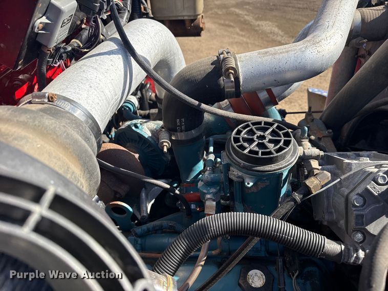 image for item EG2054 1996 International 4700 tow truck