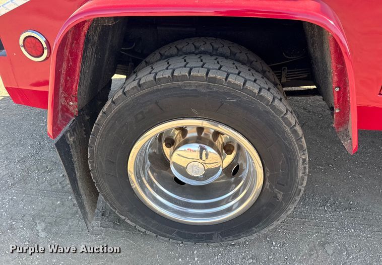 image for item EG2054 1996 International 4700 tow truck