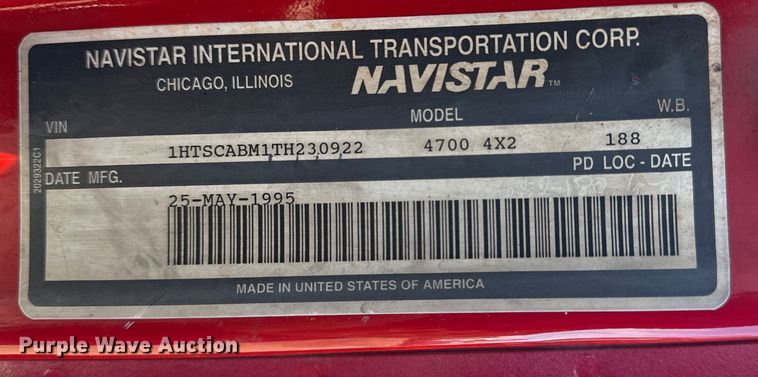 image for item EG2054 1996 International 4700 tow truck