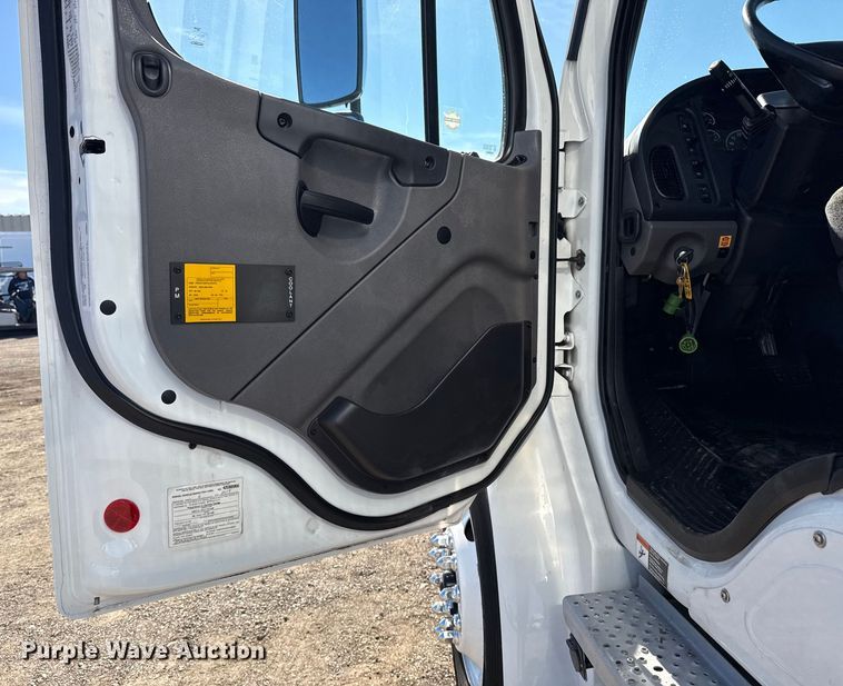 image for item EG2055 2020 Freightliner Business Class M2 bucket truck