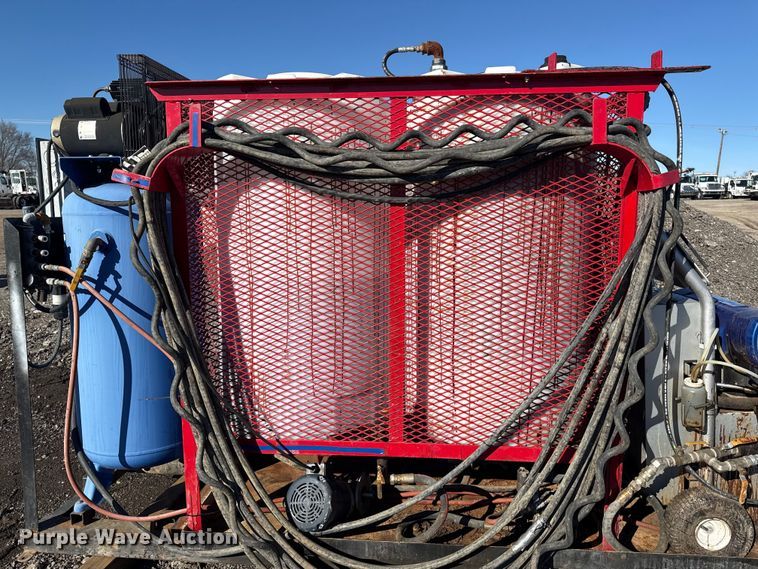 image for item EG2056 Graco Reactor E-20 spray foam insulation machine