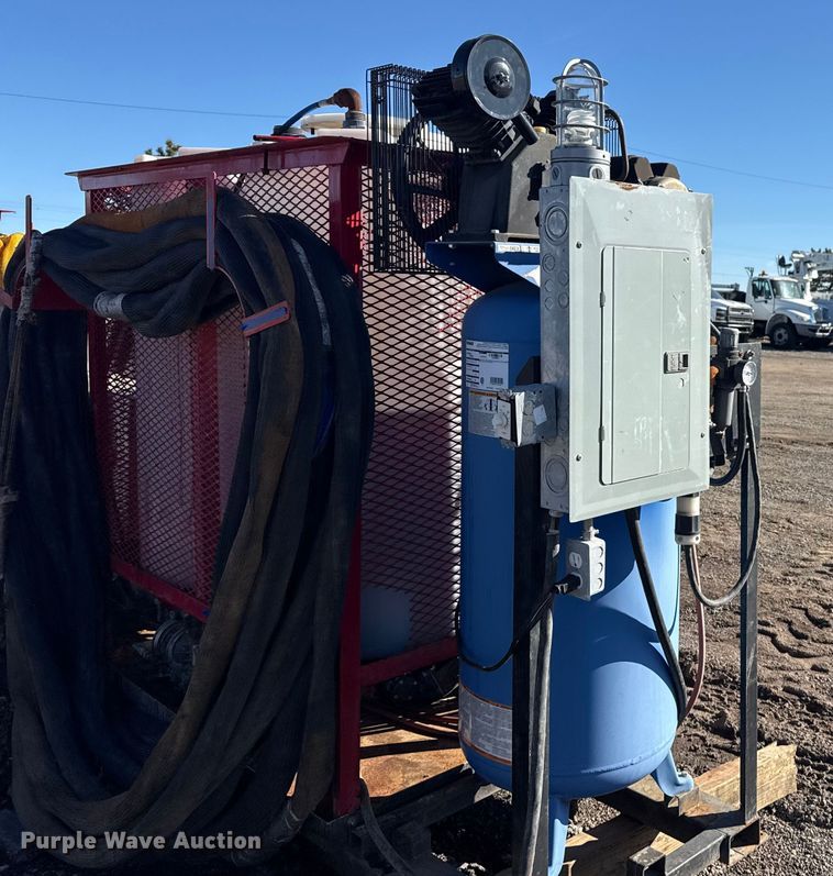 image for item EG2056 Graco Reactor E-20 spray foam insulation machine