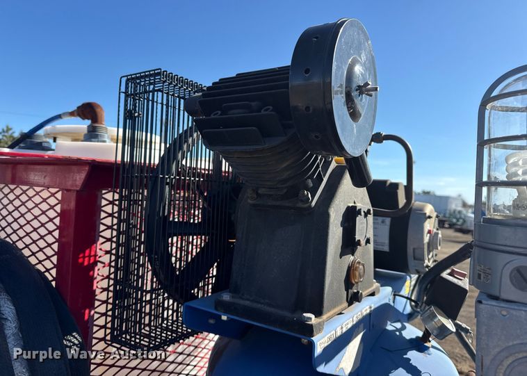 image for item EG2056 Graco Reactor E-20 spray foam insulation machine