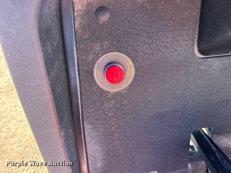 image for item EG2057 2022 EZ-GO Valor golf cart