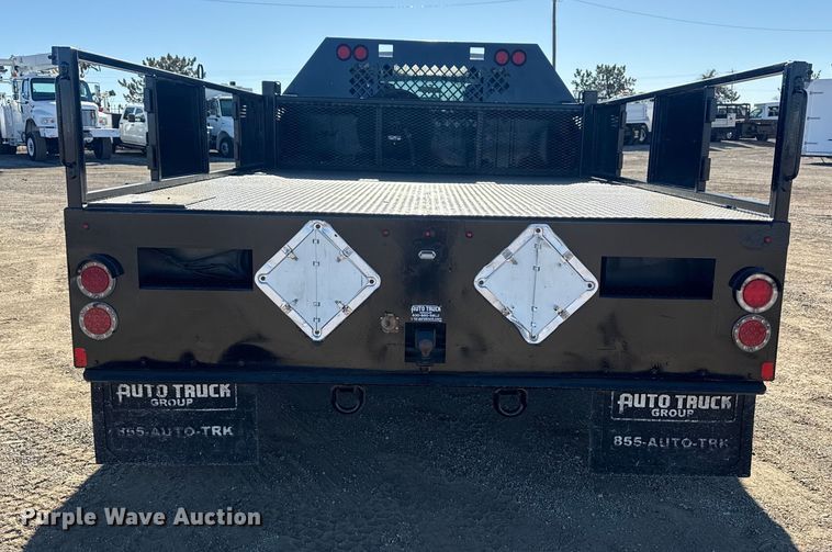 image for item EG2064 2016 Ford F550 Super Duty flatbed truck