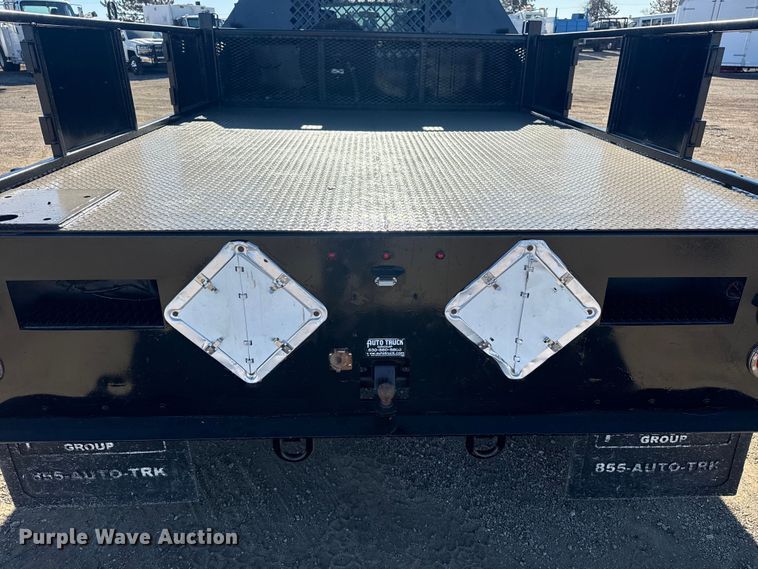 image for item EG2064 2016 Ford F550 Super Duty flatbed truck