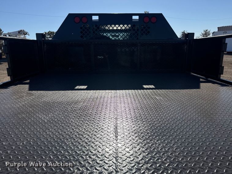 image for item EG2064 2016 Ford F550 Super Duty flatbed truck