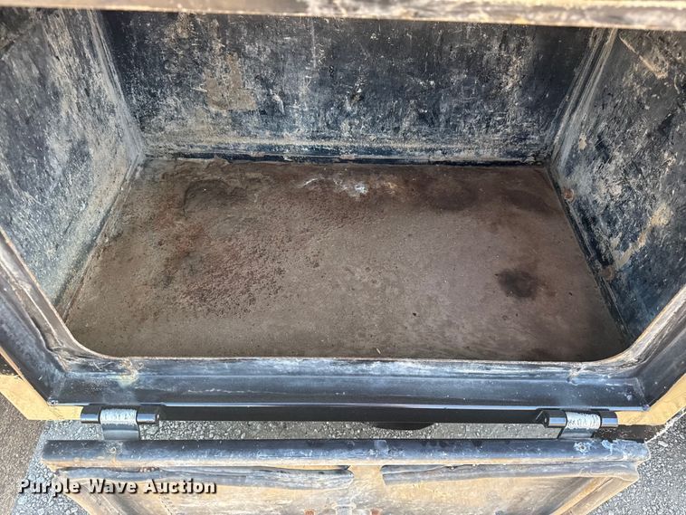 image for item EG2064 2016 Ford F550 Super Duty flatbed truck