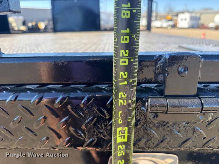 image for item EG2064 2016 Ford F550 Super Duty flatbed truck