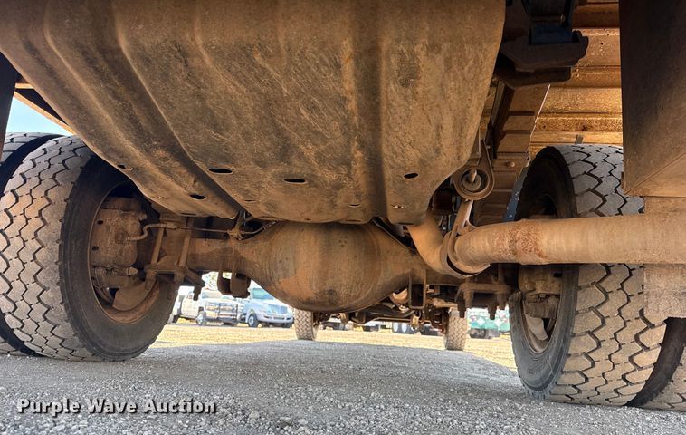 image for item EG2064 2016 Ford F550 Super Duty flatbed truck