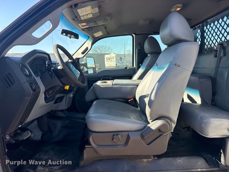 image for item EG2064 2016 Ford F550 Super Duty flatbed truck