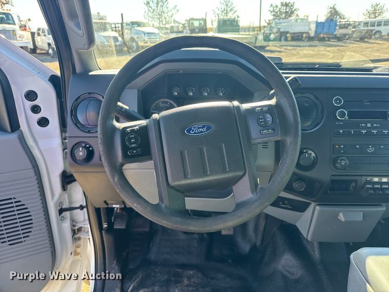 image for item EG2064 2016 Ford F550 Super Duty flatbed truck