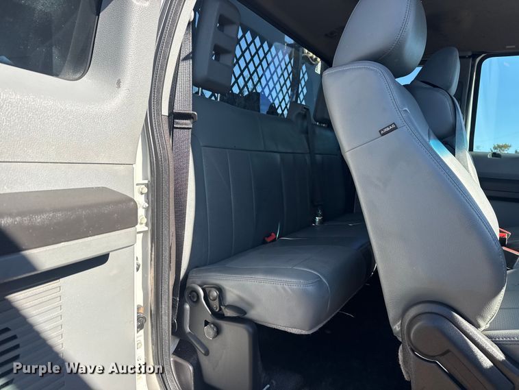 image for item EG2064 2016 Ford F550 Super Duty flatbed truck